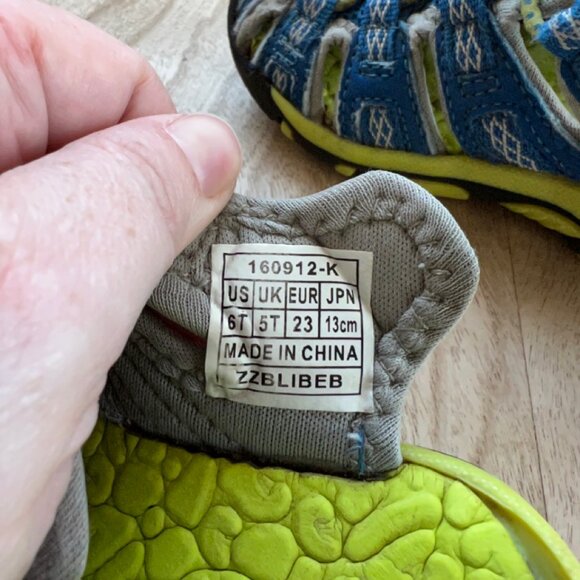 Toddler Boy Athletic Hiking Closed Toe Sandals - Picture 6 of 6